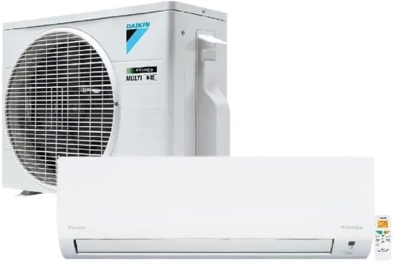Ar condicionado split Daikin EcoSwing Gold 12.000 Btus mostrando unidade interna e externa branca.