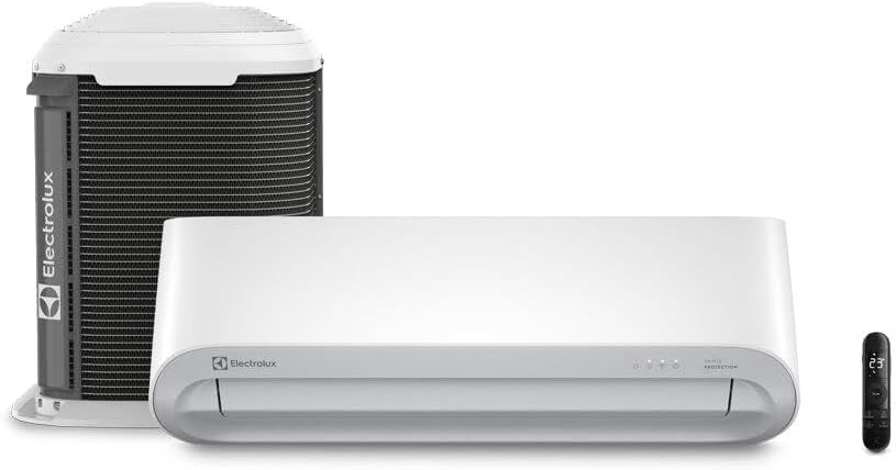 Ar-condicionado Electrolux JE24F unidade interna branca e condensadora preta com controle remoto.