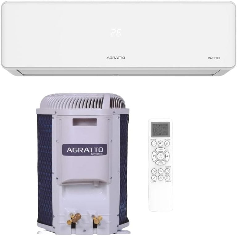 Ar condicionado split Agratto com unidade interna branca, display digital, unidade externa e controle remoto branco.