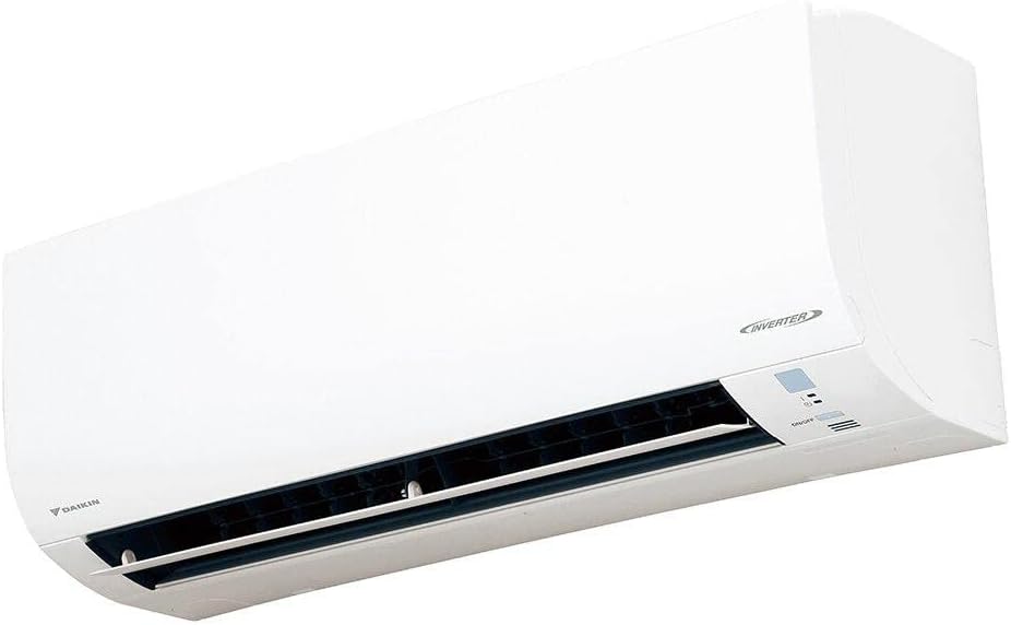 Unidade interna lateral com aletas abertas do ar condicionado inverter Daikin Ecoswing 12000 Btus quente e frio 220v