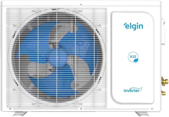 Unidade externa branca do ar condicionado Elgin Eco Dream com ventilador azul