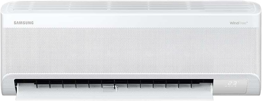 Unidade interna ar-condicionado Samsung Split Inverter WindFree AI 12.000 BTUs mostrando saída de ar ativa e display digital.