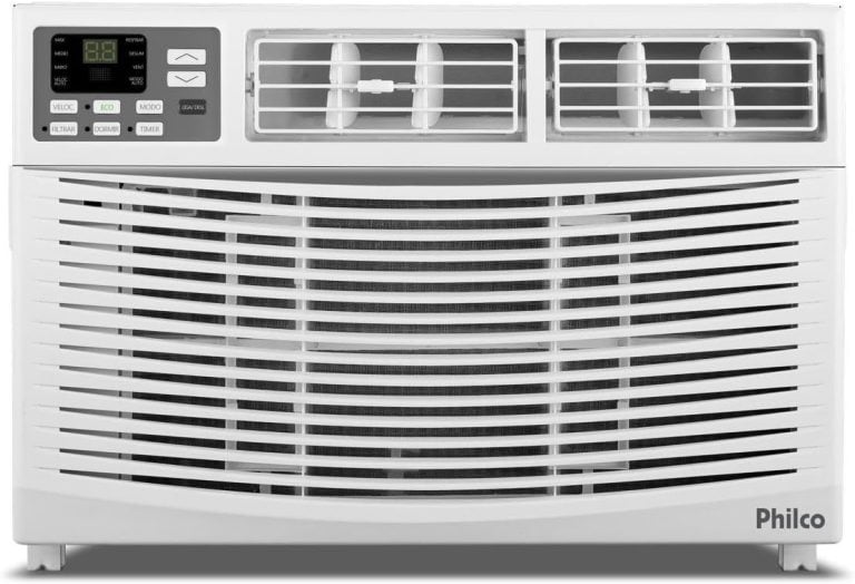 Ar-condicionado Philco PAJ7FH 7500 BTUs branco frontal com painel digital e grades de saída de ar