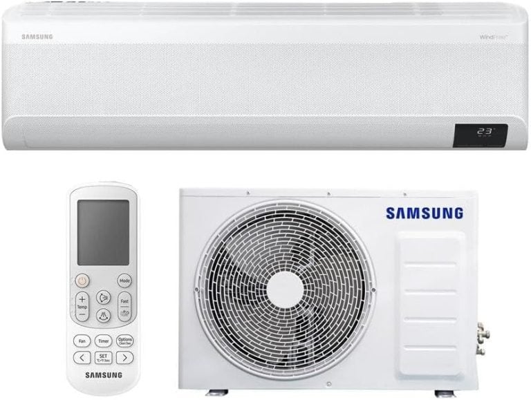 Ar Condicionado Split Samsung WindFree Connect branco com controle remoto e unidade externa.