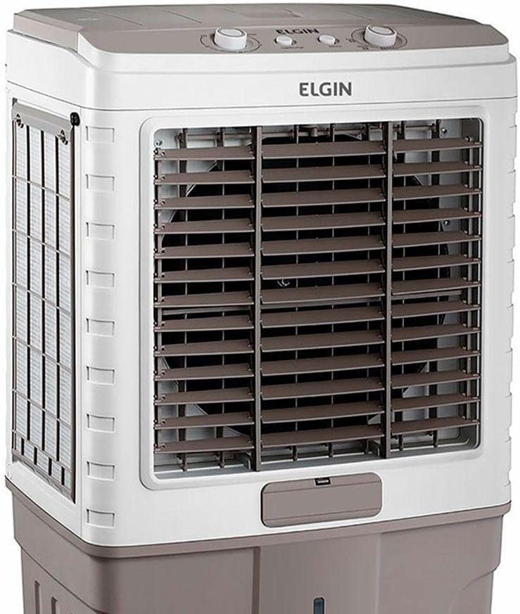 Detalhe frontal de climatizador de ar Elgin Big Air 65L com grade cinza e botões no topo branco.