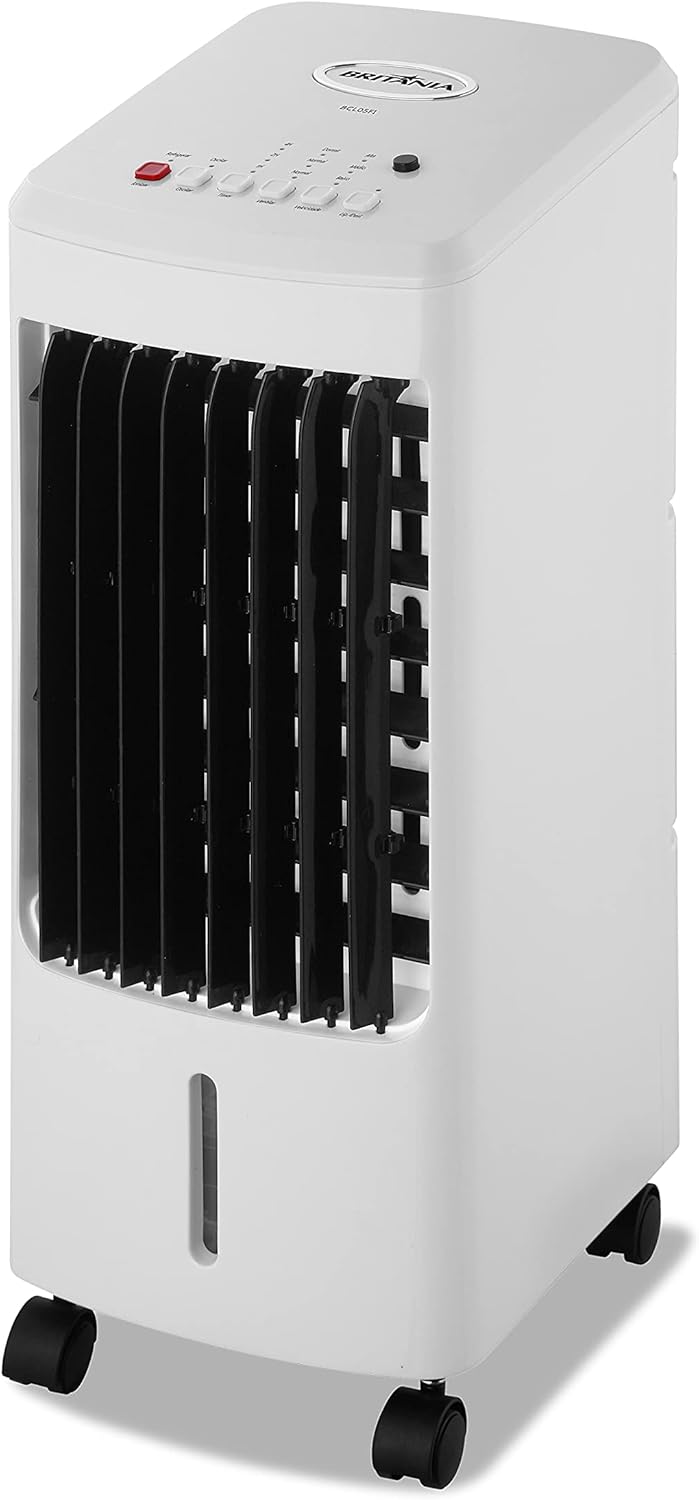 Climatizador Britania BCL05FI branco vista frontal com grade preta e botões superiores