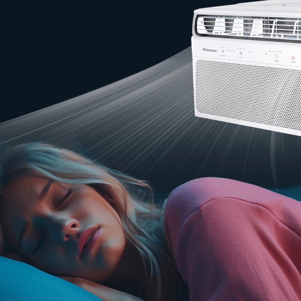Mulher dormindo confortável com Ar Condicionado Janela Hisense 10.000 BTUs fluxo de ar