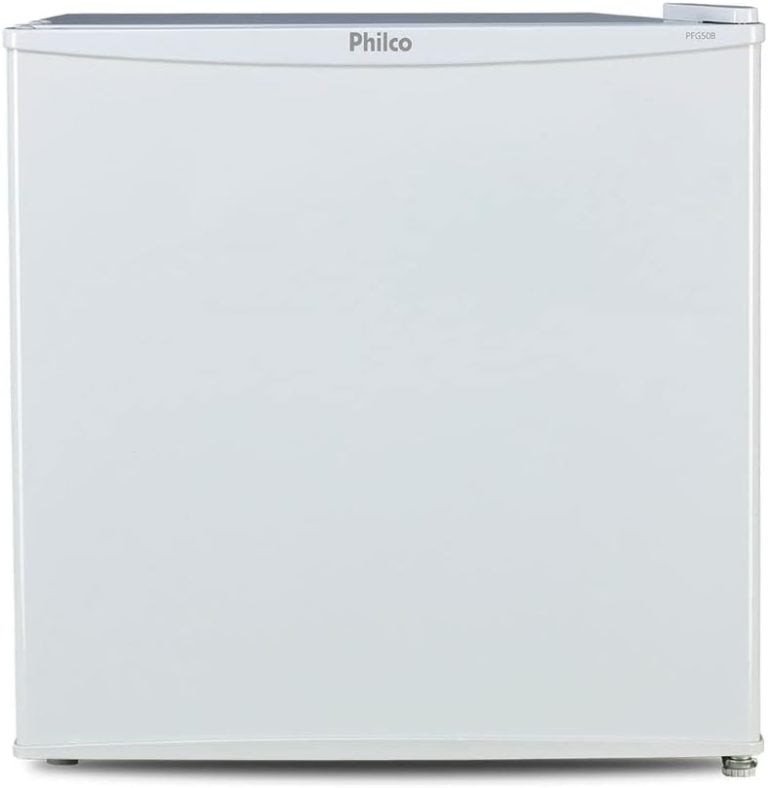 Frigobar Philco Pfg50b branco 47 litros vista frontal porta fechada
