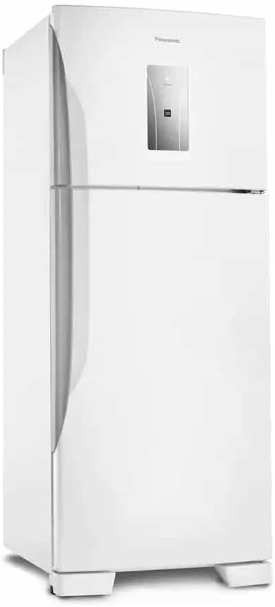 Geladeira Panasonic Frost Free 435L branca vista lateral e frontal com painel digital