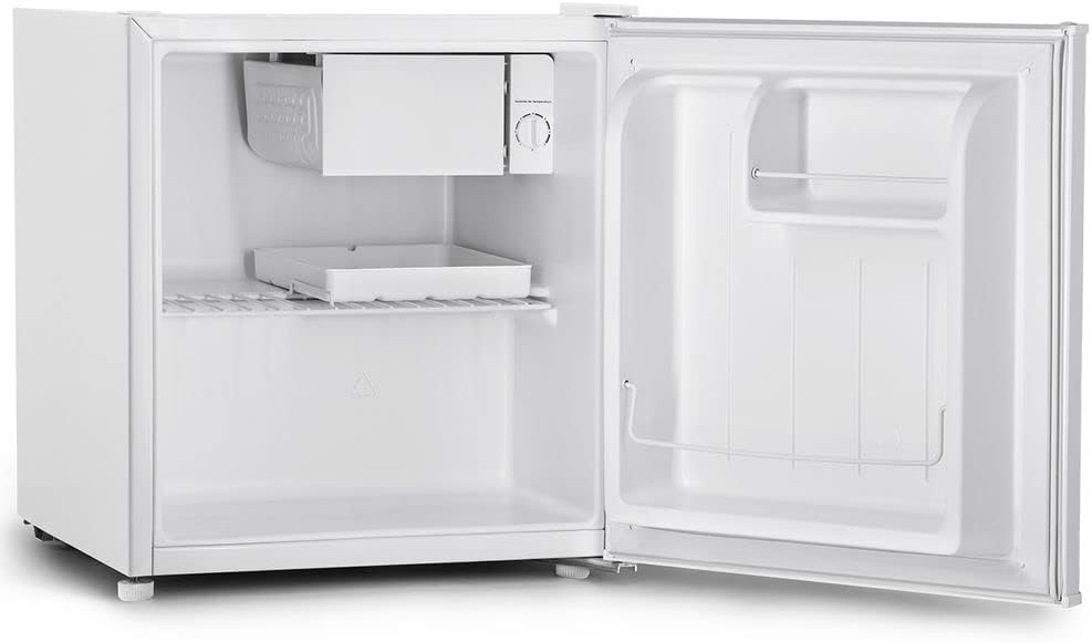 Interior do frigobar Philco PH50L aberto com prateleira e compartimento de gelo