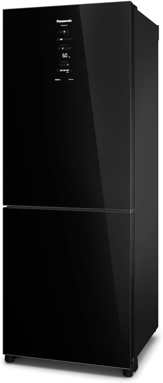Geladeira Panasonic BB65 vidro preto inverter Frost Free vista frontal e lateral