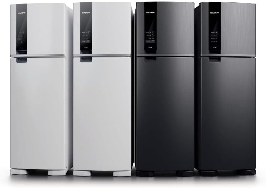 Geladeiras Brastemp Frost Free Duplex nas cores branca e inox escovado lado a lado