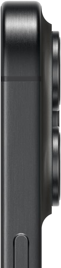 Detalhe lateral do módulo de câmera tripla do Apple iPhone 15 Pro titânio preto