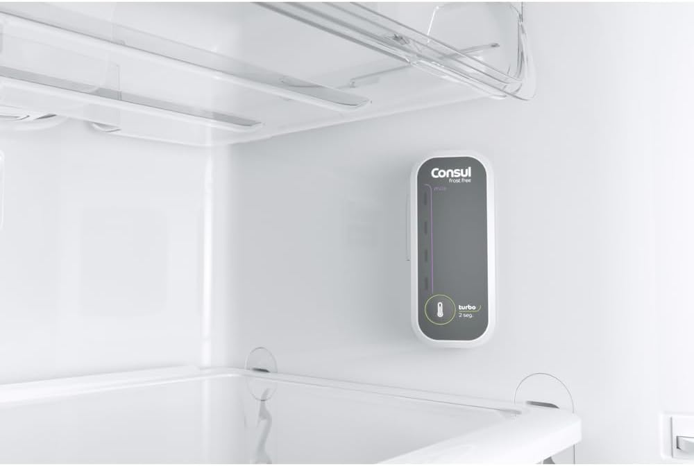 Termostato digital preto com logo Consul dentro da geladeira