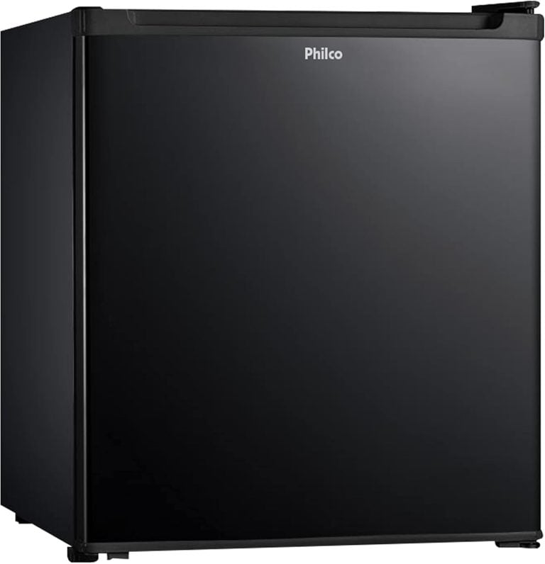 Frigobar Philco PFG50P preto modelo compacto e moderno