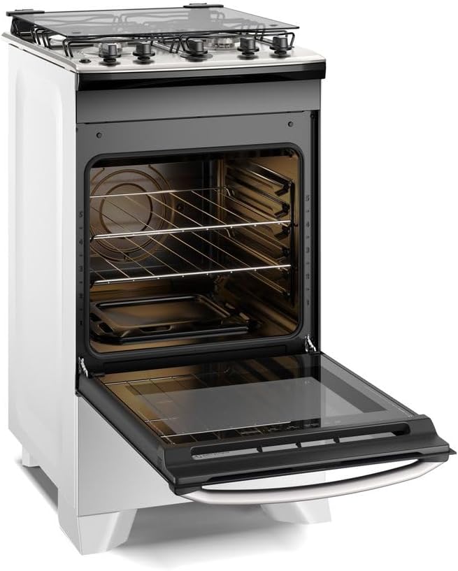 Forno aberto do fogão Electrolux 4 bocas Efficient branco mostrando interior com grelha e bandeja