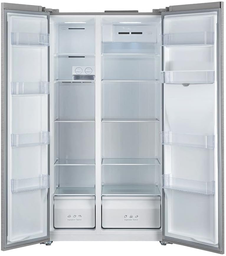 Refrigerador Philco PRF504ID aberto mostrando interior com prateleiras e gavetas espaçosas
