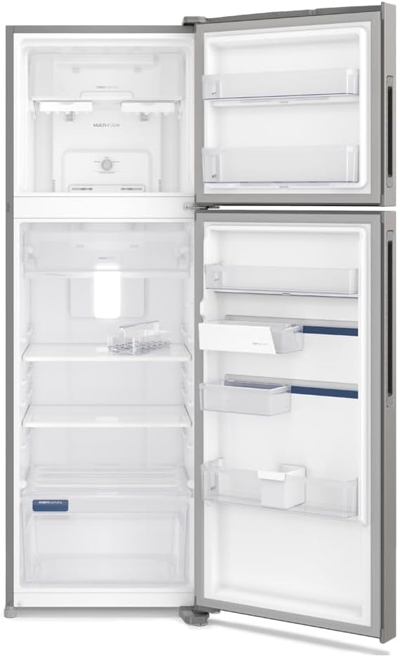 Interior da geladeira Electrolux Frost Free Duplex Efficient com portas abertas