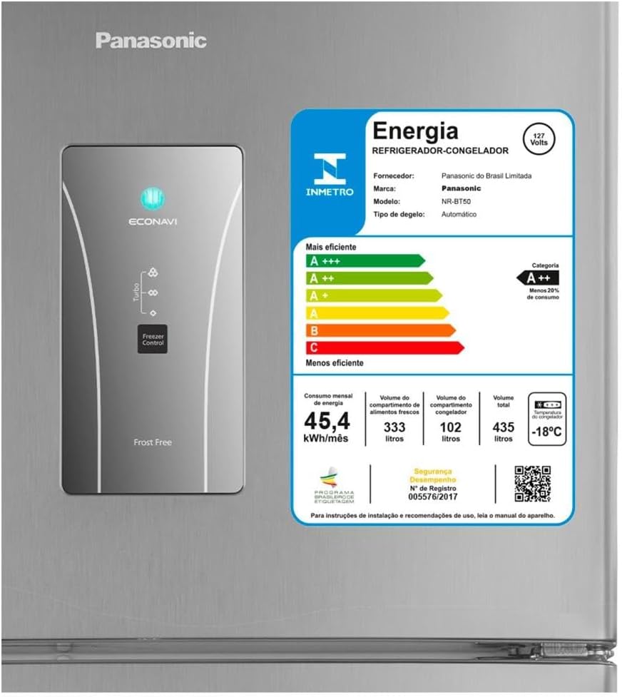 Painel frontal da geladeira Panasonic com controle digital e selo INMETRO A++