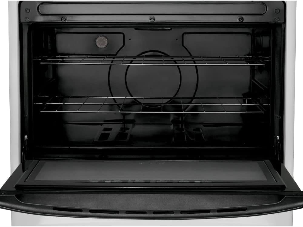 Interior forno fogão Consul aberto com vidro interno vedado e prateleiras
