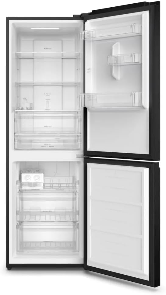 Geladeira Electrolux Frost Free Inverter preta com interior vazio e portas abertas.
