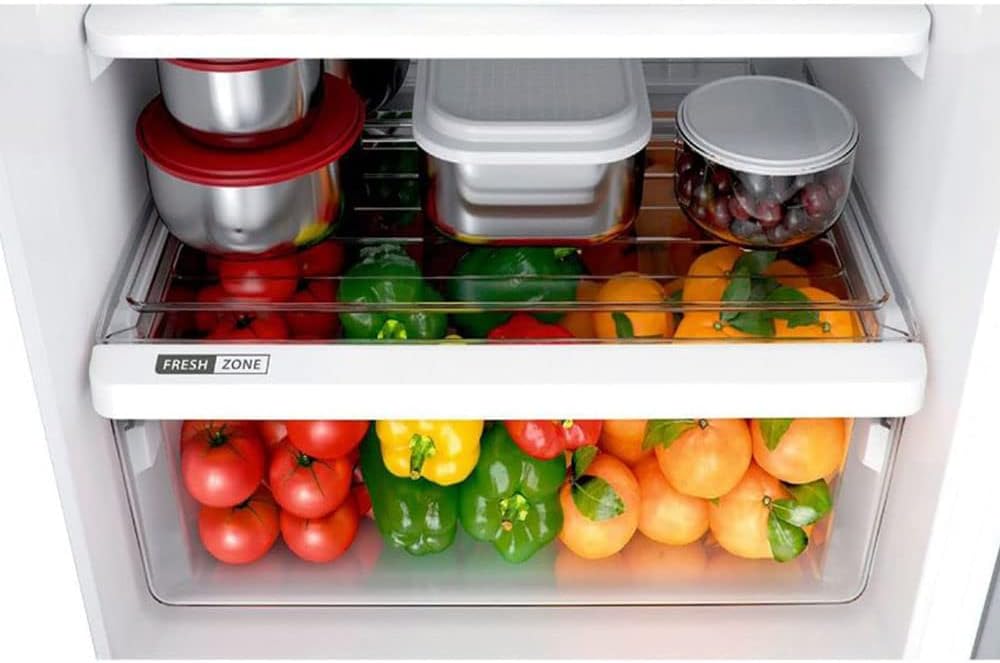 Gaveta Fresh Zone da geladeira Brastemp Frost Free com alimentos frescos coloridos.
