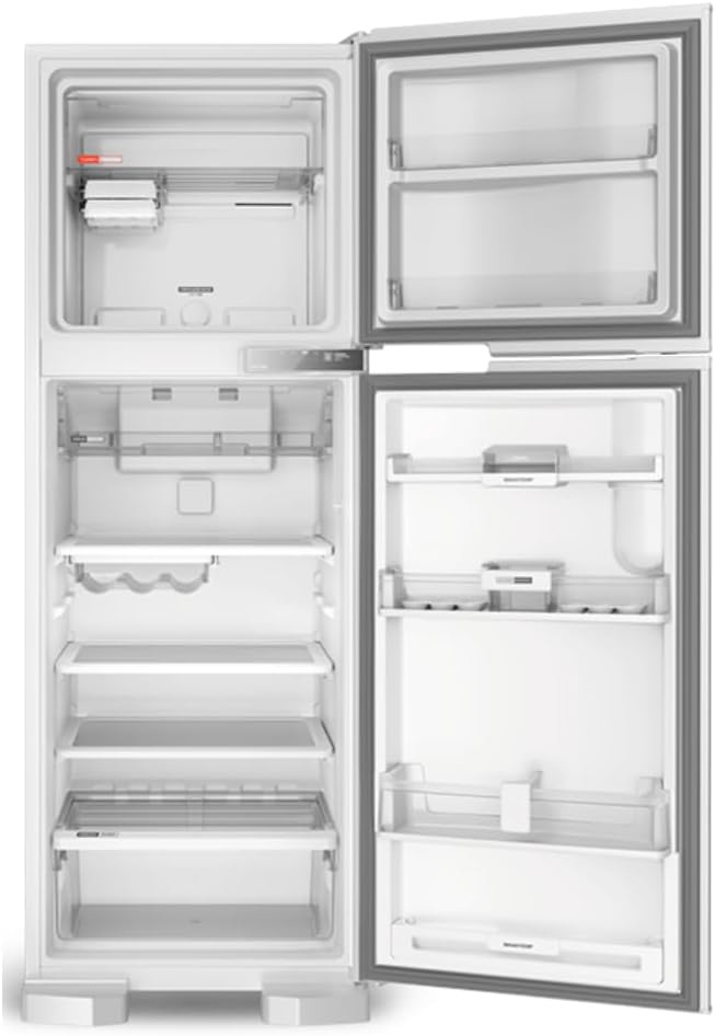 Interior da geladeira Brastemp Frost Free Duplex aberta mostrando freezer e refrigerador com prateleiras e gavetas