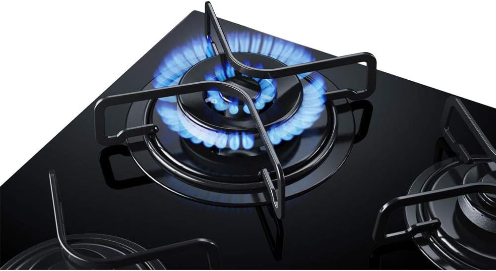 Queimador duplachama aceso no cooktop Brastemp 4 bocas preto modelo BDT62AE