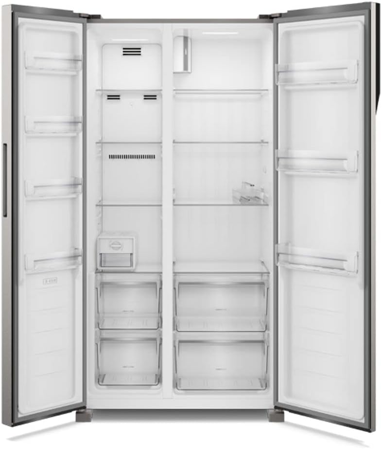 Interior aberto Geladeira Electrolux Side by Side prateleiras e compartimentos