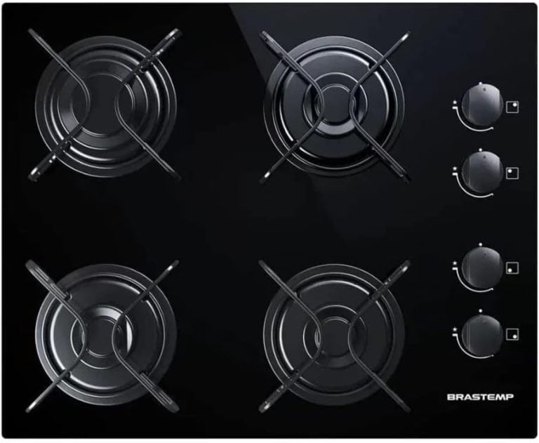Cooktop 4 bocas Brastemp preto com grades piatina e acendimento automático frontal