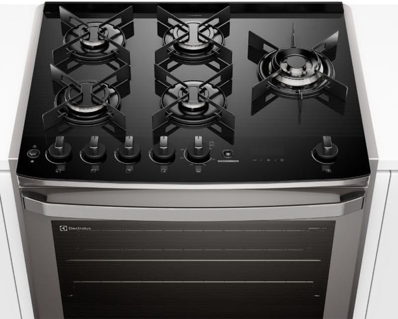 Fogão Electrolux 5 bocas com mesa de vidro preto e botões frontais