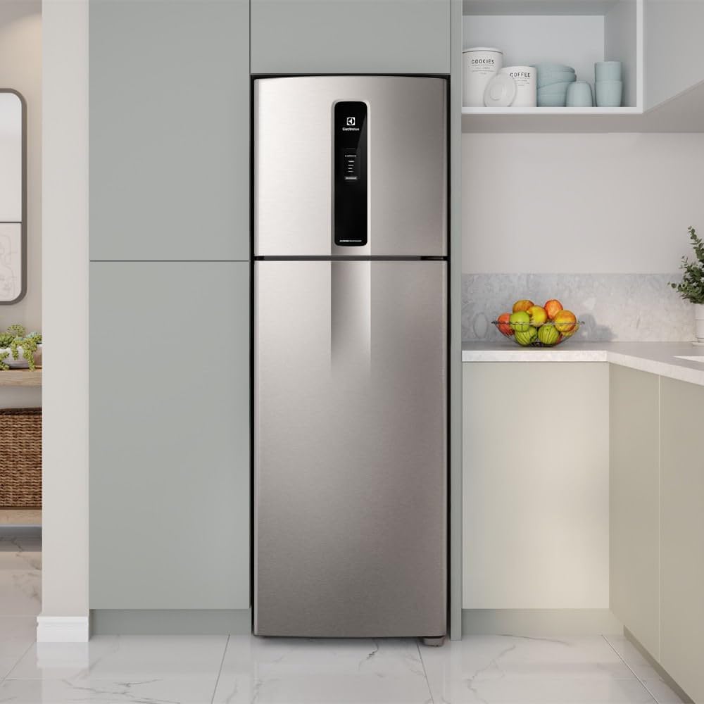 Geladeira Electrolux Frost Free Duplex Efficient Inox Look em cozinha moderna