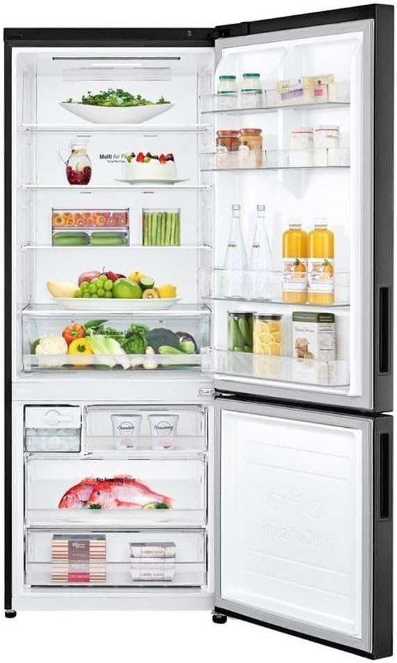 Refrigerador LG GC-B569NQL2 aberto cheio de alimentos incluindo frutas, legumes e bebidas
