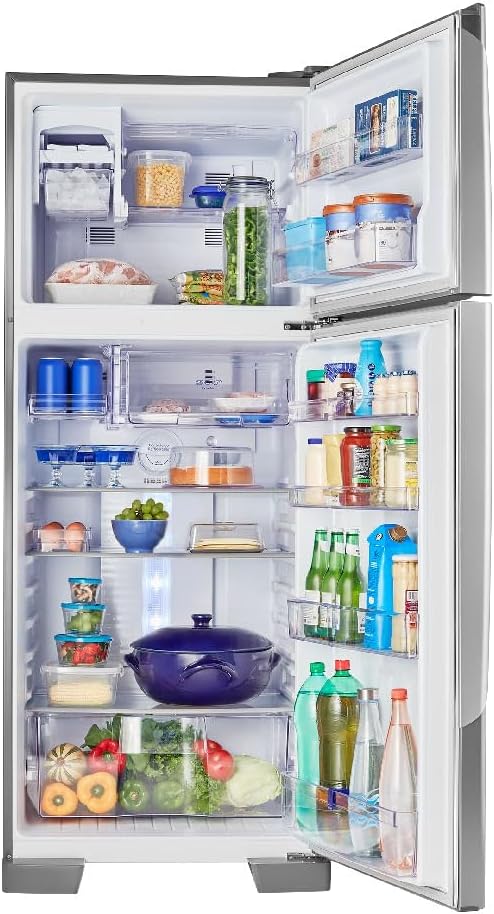 Geladeira Panasonic Frost Free 435L aço escovado aberta com alimentos armazenados