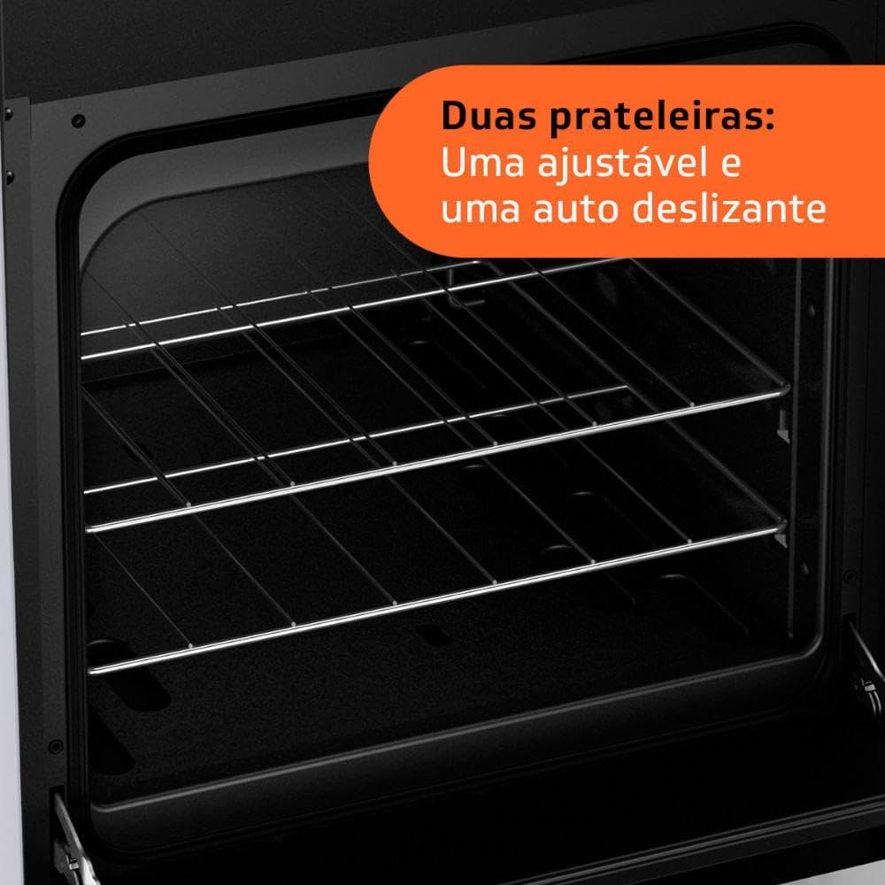 Dupla prateleira dentro do forno do fogão Brastemp 4 bocas branco.