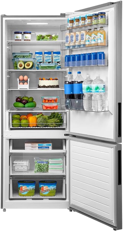 Interior da geladeira Midea Inverse Frost Free 416L Inverter inox aberta com alimentos