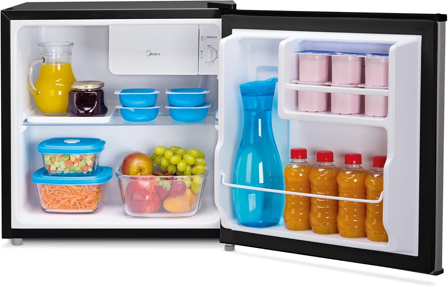 Interior frigobar Midea 45L aberto com alimentos e bebidas organizados