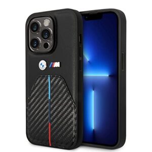 BMW Capa Capinha Carbon PU Black para iPhone 15 Pro Max, Oficialmente Licenciada, Couro PU com Fibra de Carbono e Listras Esportivas, Botões Metálicos, Antichoque, Garantia 1 Ano (IPHONE 15 P)