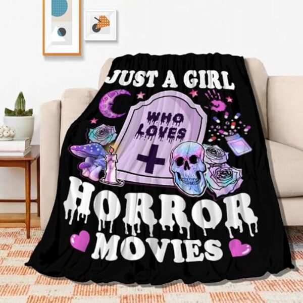 Just A Girl Who Loves Cobertor de filme de terror ultramacio e quente de pelúcia macia, cobertores de flanela leves para todas as estações, cama, sofá, cadeira de estar, sala de estar, 127 x 101 cm
