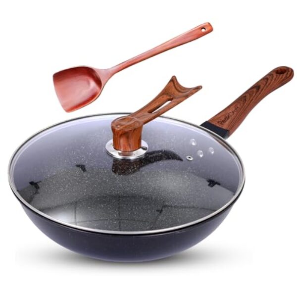 PeakCraft Wok antiaderente de 32 cm com tampa e espátula de madeira – Frigideira revestida de granito, presente de cozinha perfeito para chefs domésticos – Wok de fundo plano para indução, fogão a gás
