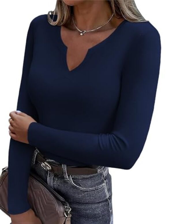 Zeagoo Camisetas femininas de manga comprida gola V malha canelada slim fit casual stretch camiseta básica para sair, moda outono 2025, Azul marinho, GG